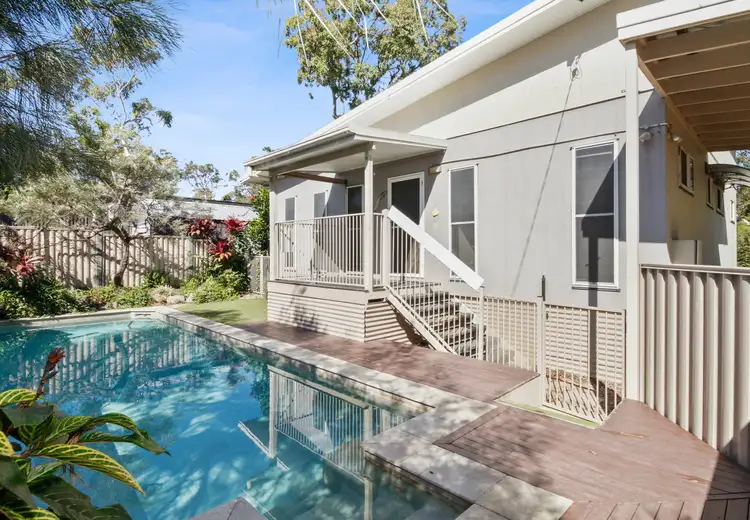 14 Leanne street, Macleay Island QLD 4184