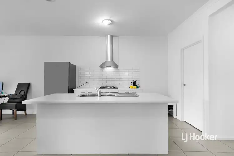 Fourth view of Homely house listing, 21 Fox Walk, Truganina VIC 3029