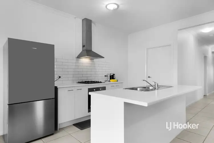 Fifth view of Homely house listing, 21 Fox Walk, Truganina VIC 3029