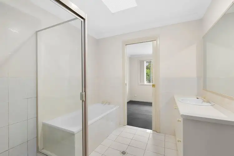 Fifth view of Homely semi-detached listing, 2/17 William Street, Southport QLD 4215