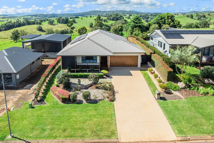 2 Hickory Terrace, Yungaburra QLD 4884