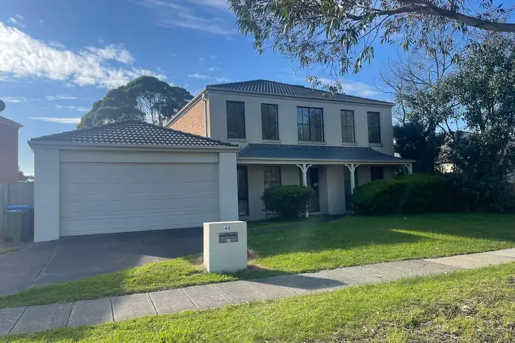 42 Paterson Drive, Lynbrook VIC 3975