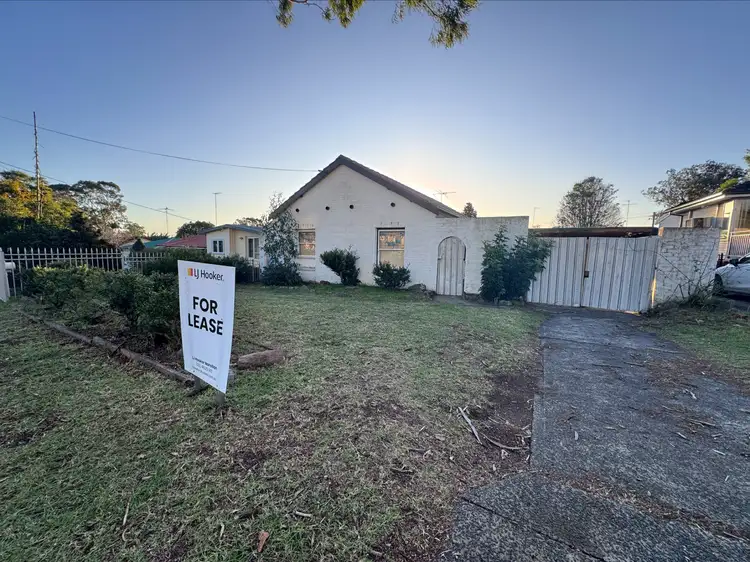 37 Lindesay Street, Leumeah NSW 2560