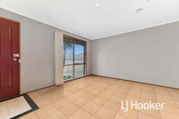 Second view of Homely house listing, 5 Ballina Place, Hampton Park VIC 3976