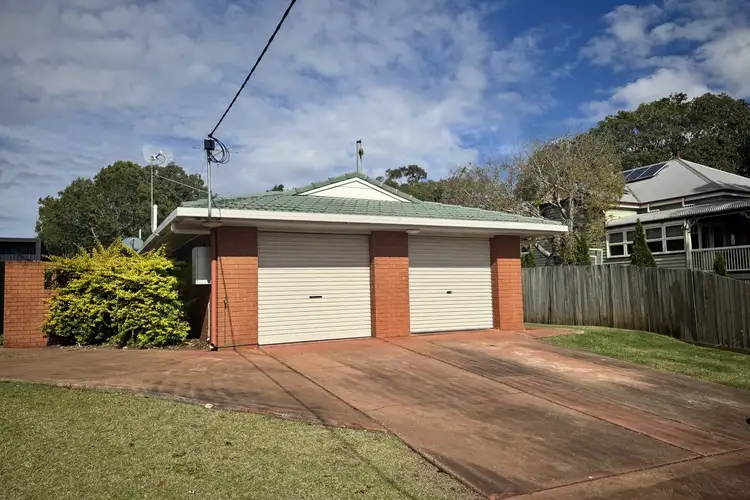 2/180 Perth Street, South Toowoomba QLD 4350