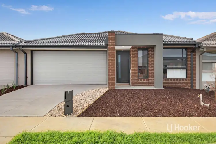 5 Zohan Street, Deanside VIC 3336