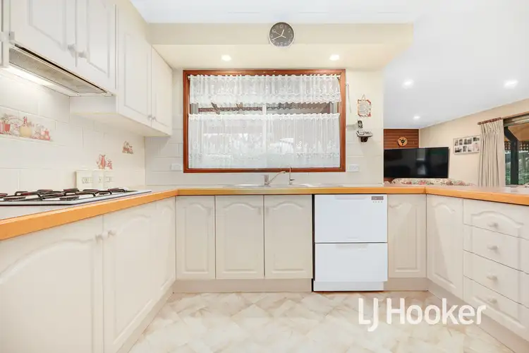 Sixth view of Homely house listing, 84 Charles Green Avenue, Endeavour Hills VIC 3802