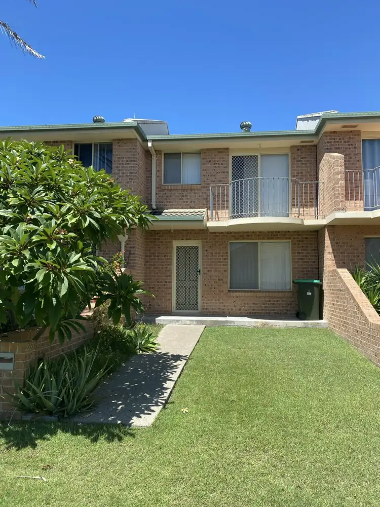 2/6-8 Muir Street, Harrington NSW 2427