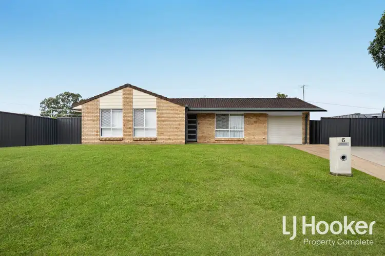 6 Paroo Place, Hillcrest QLD 4118