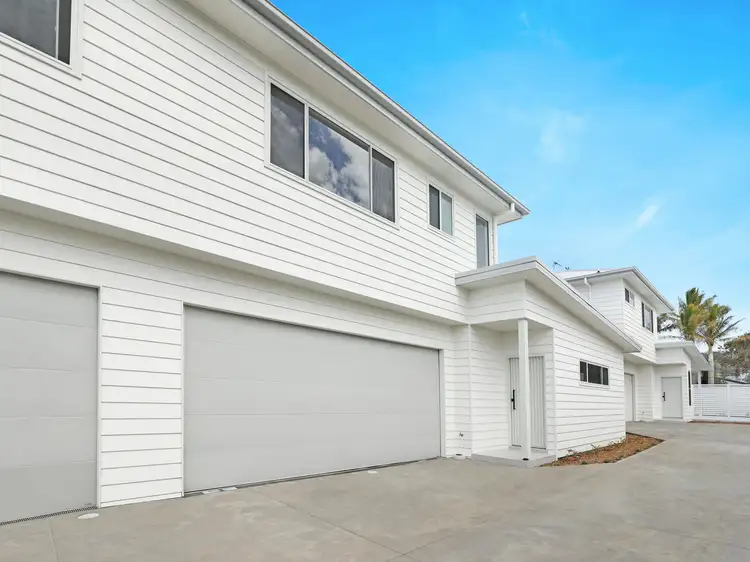 2/12 Kingsley Avenue, Albion Park NSW 2527