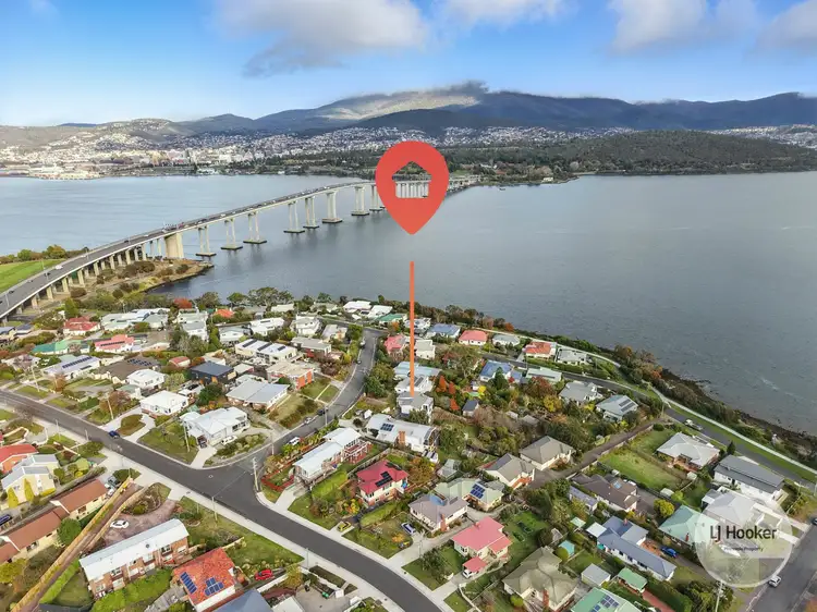 6 Chatsworth Street, Rose Bay TAS 7015