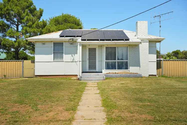 114 Algalah Street, Narromine NSW 2821