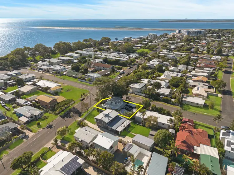 219 Cypress Street, Urangan QLD 4655