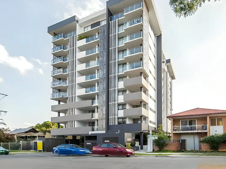 8/17 Carl Street, Woolloongabba QLD 4102