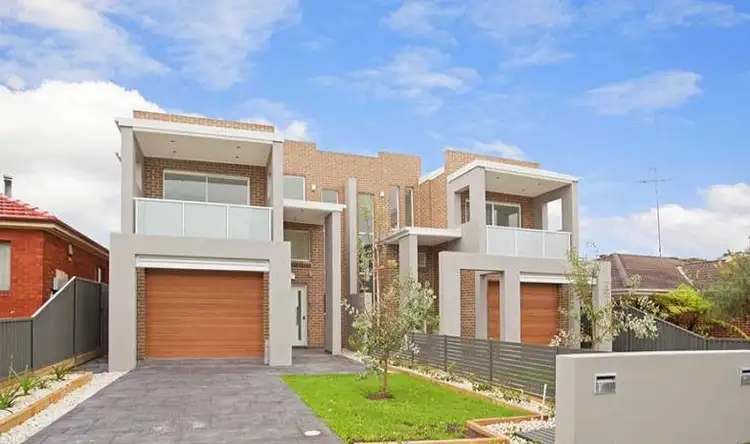 17 Parkview Avenue, Picnic Point NSW 2213