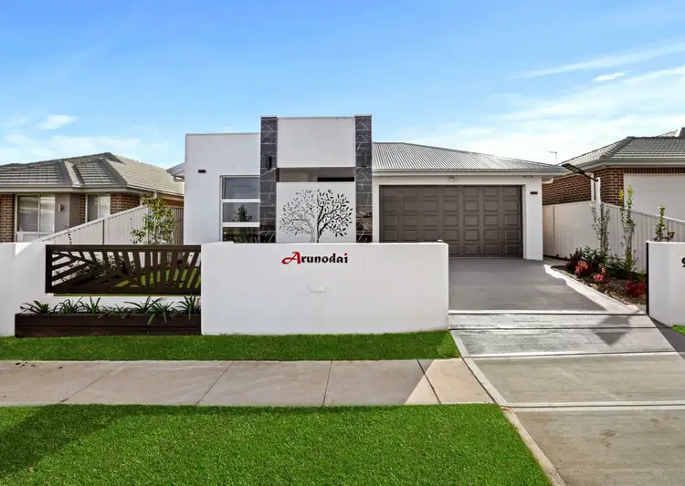 9 Bletchingly Street, Menangle Park NSW 2563