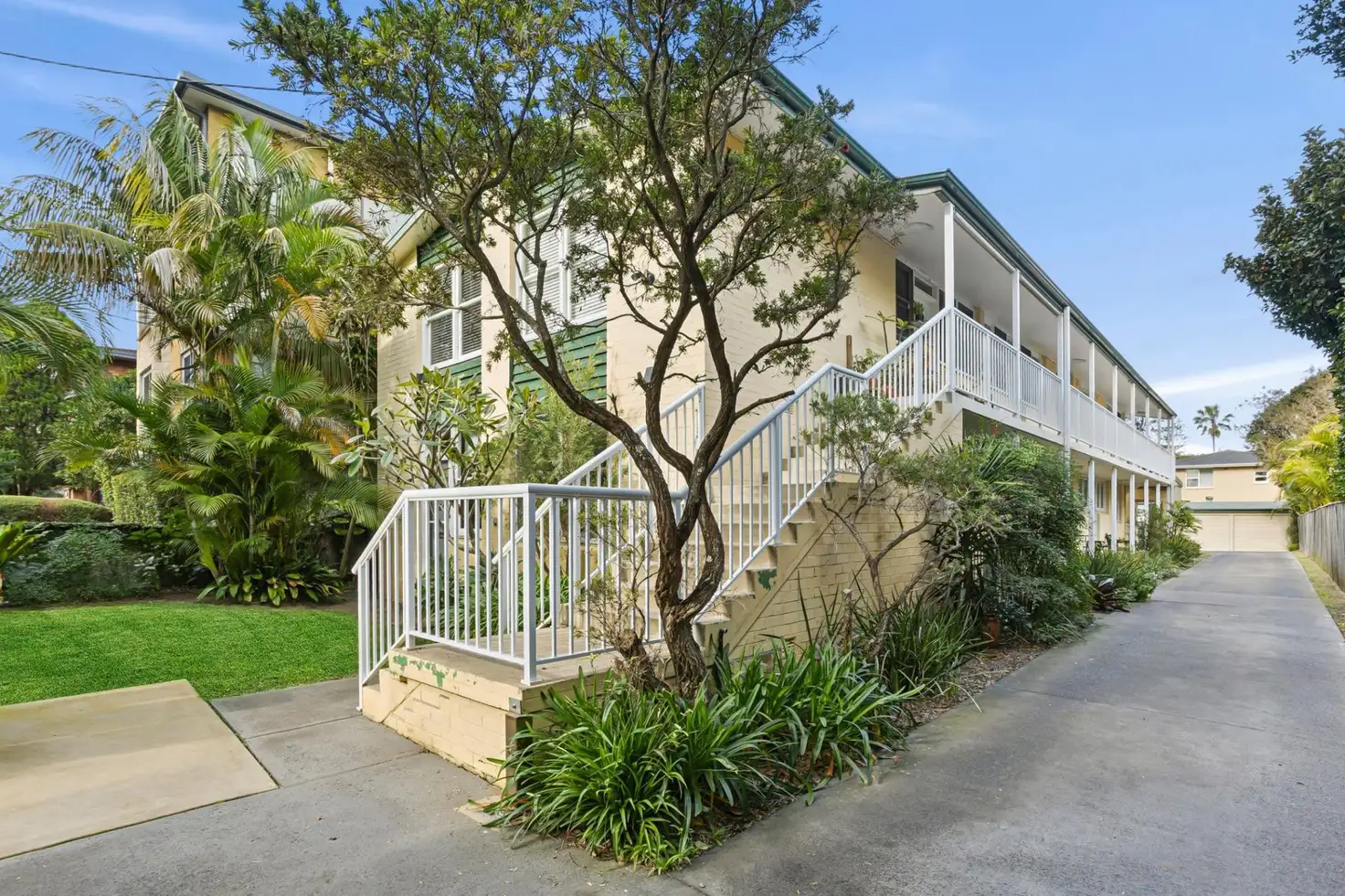 Main view of Homely unit listing, 2/25 Seabeach Avenue, Mona Vale NSW 2103