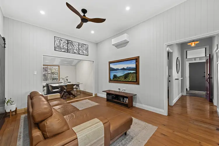 37 Saint Clements Road, Oxley QLD 4075