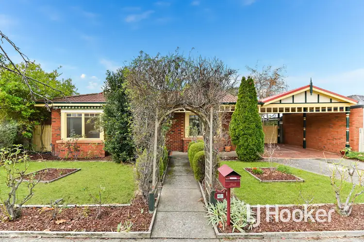 42 Parman Avenue, Pakenham VIC 3810