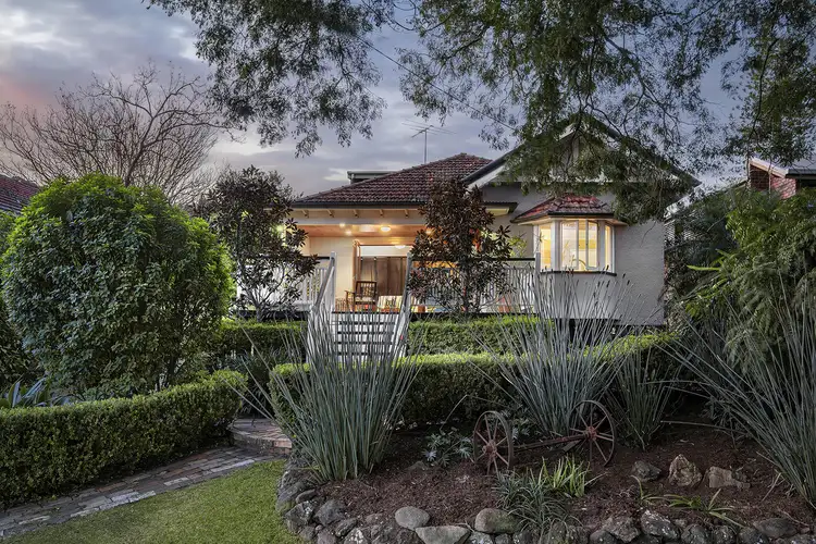 10 Otaki Road, Yeronga QLD 4104