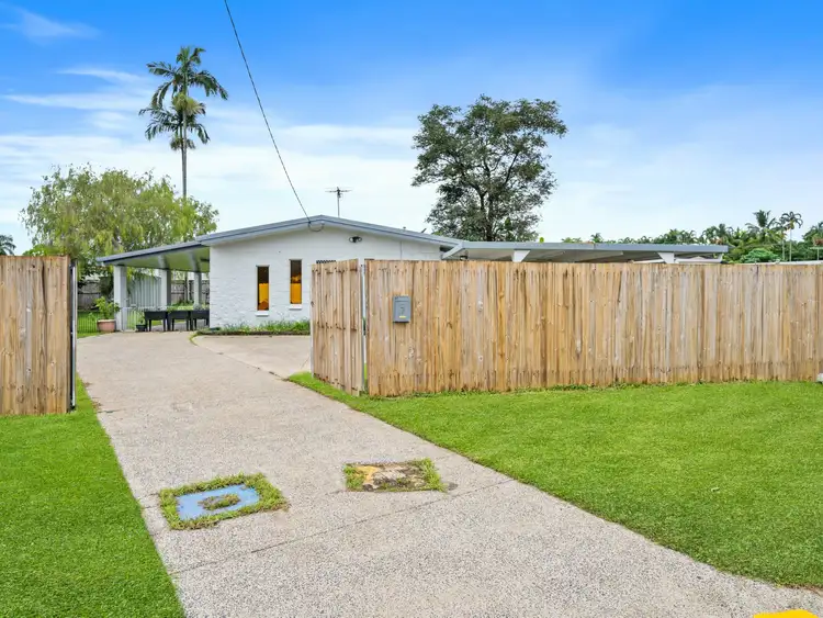 7 Denman Close, Manoora QLD 4870