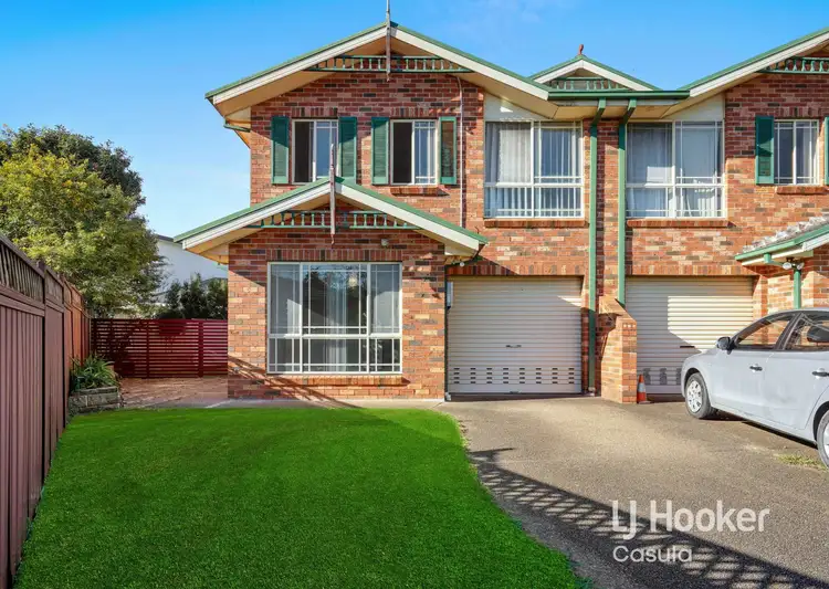 1/8 Kiriwina Place, Glenfield NSW 2167