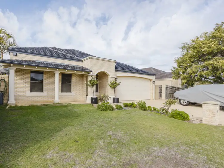 19 Bodrum Crescent, Mindarie WA 6030