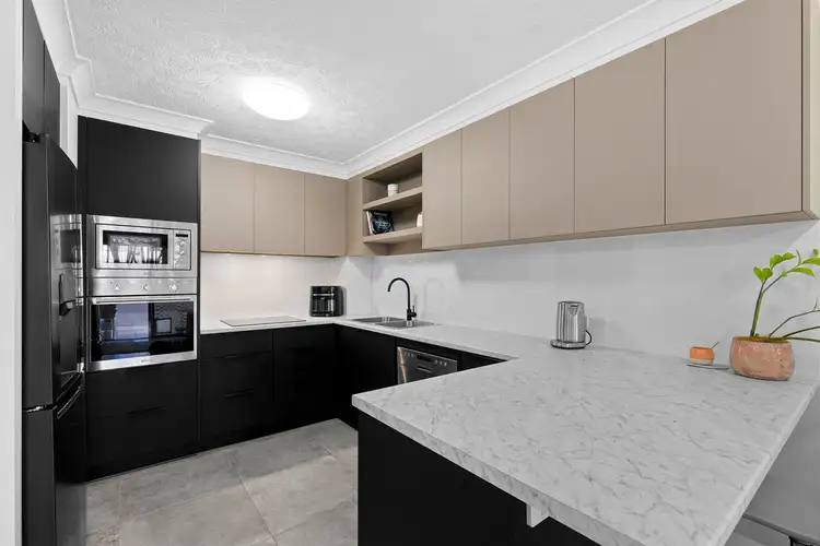 2/15-17 Lloyd Street, Southport QLD 4215