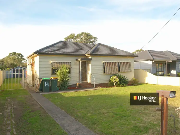 14 Saywell Road, Macquarie Fields NSW 2564