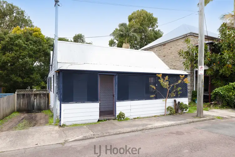 32 Clarke Street