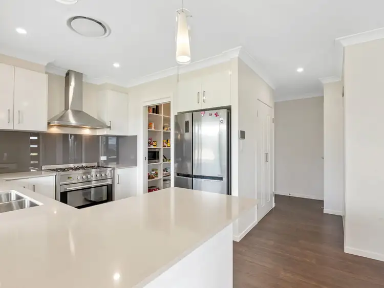 Second view of Homely house listing, 5 Lookout Place, Rosenthal Heights QLD 4370