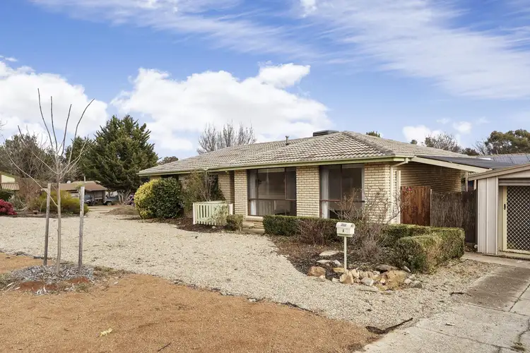 8 Macintyre Place, Charnwood ACT 2615
