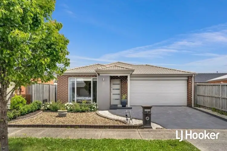 4 Winchcombe Way