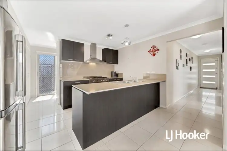Second view of Homely house listing, 4 Winchcombe Way, Cranbourne North VIC 3977