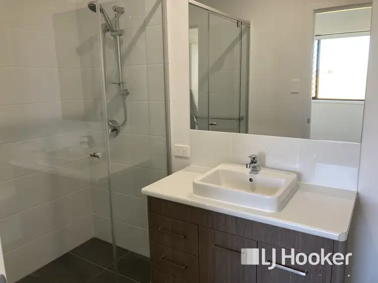 Sixth view of Homely unit listing, 1/18 Darling Circuit, Plainland QLD 4341