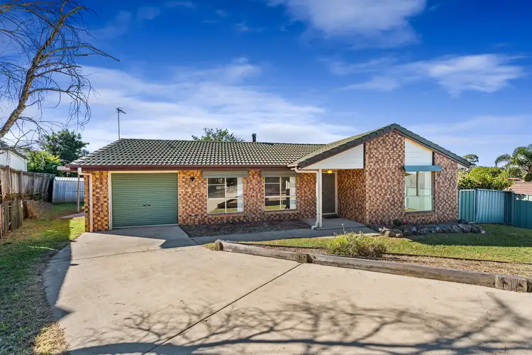 4 Lysanda Close, Wilsonton QLD 4350