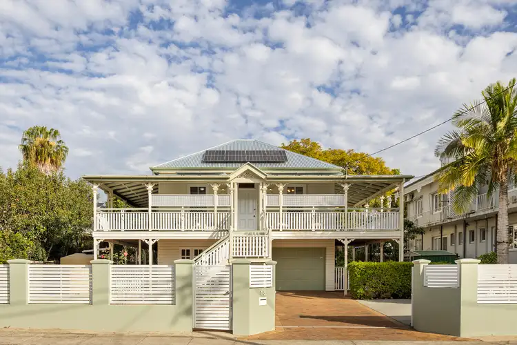 15 Lockhart Street, Woolloongabba QLD 4102