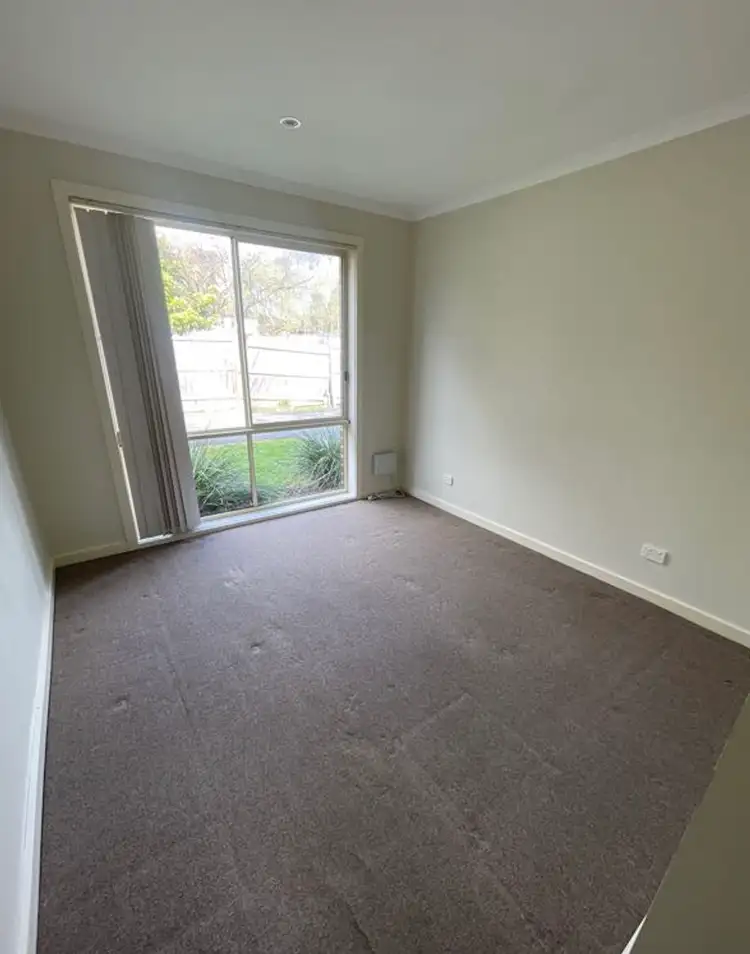 Fourth view of Homely unit listing, 2/5 Gordon Street, Cranbourne VIC 3977