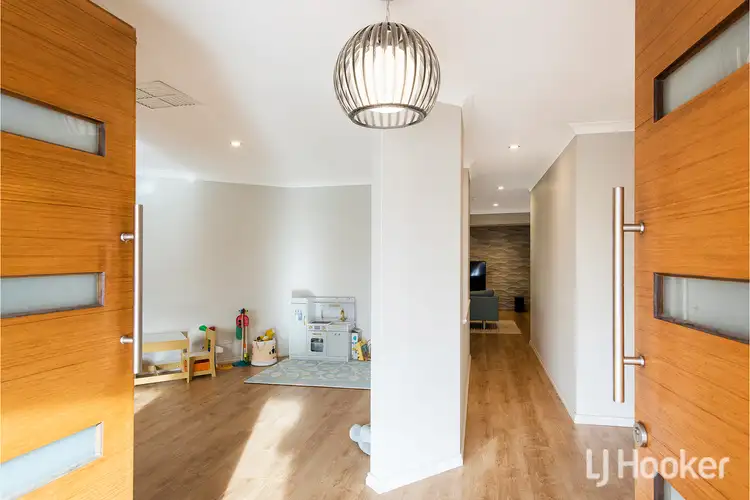 Second view of Homely house listing, 5 Lupin Close, Thornlie WA 6108