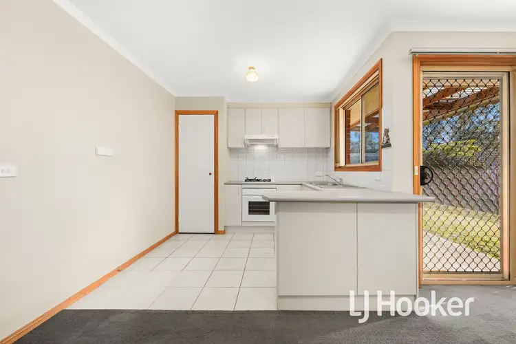 Fifth view of Homely house listing, 10 Lauren Square, Pakenham VIC 3810
