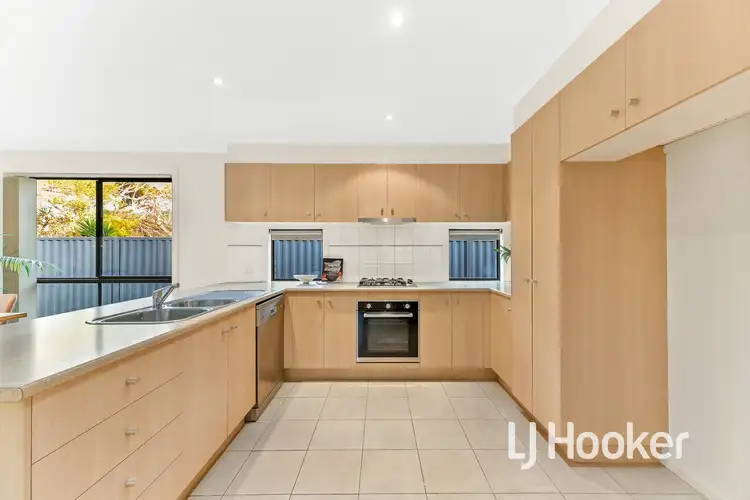 Sixth view of Homely house listing, 10 Valencia Lane, Pakenham VIC 3810