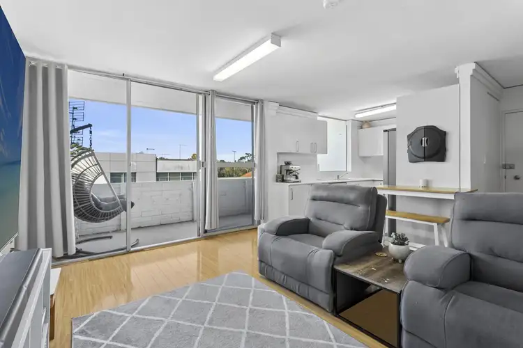 Second view of Homely unit listing, 24/12-14 Waratah Street, Mona Vale NSW 2103