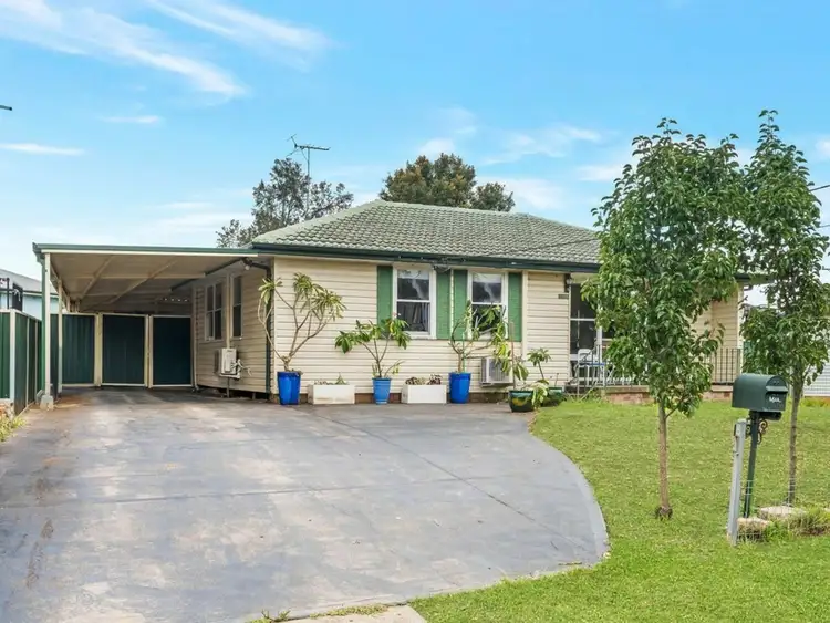 209 Graham Ave, Lurnea NSW 2170