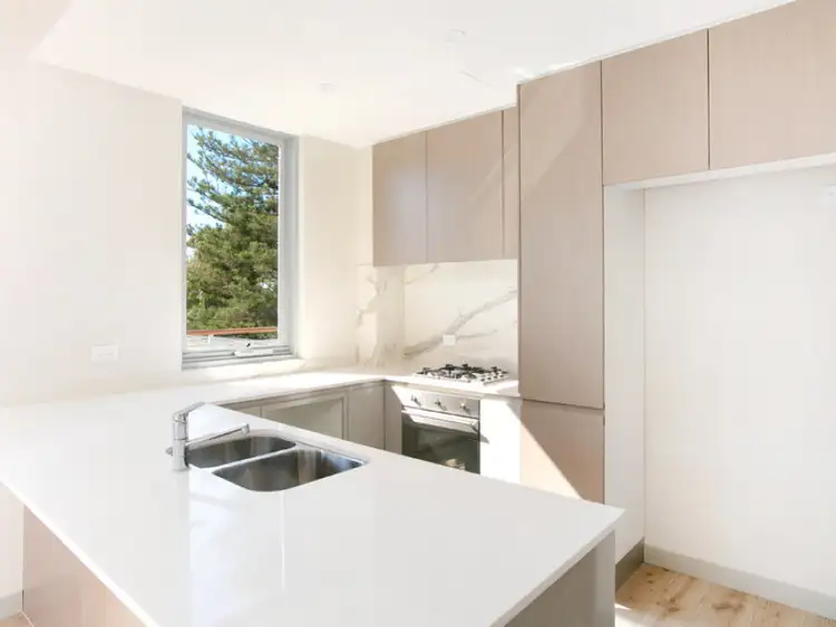 205/316-324 Barrenjoey Road, Newport NSW 2106
