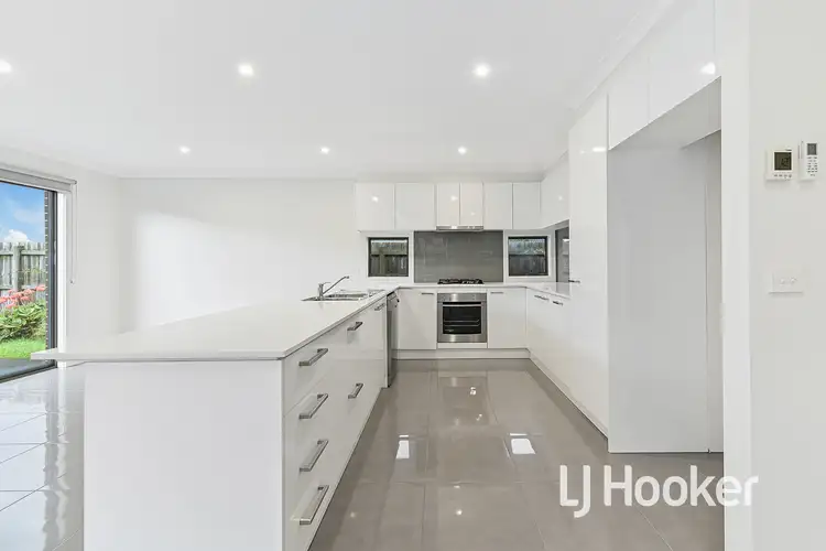 Fourth view of Homely house listing, 27 Sallys Run, Hampton Park VIC 3976