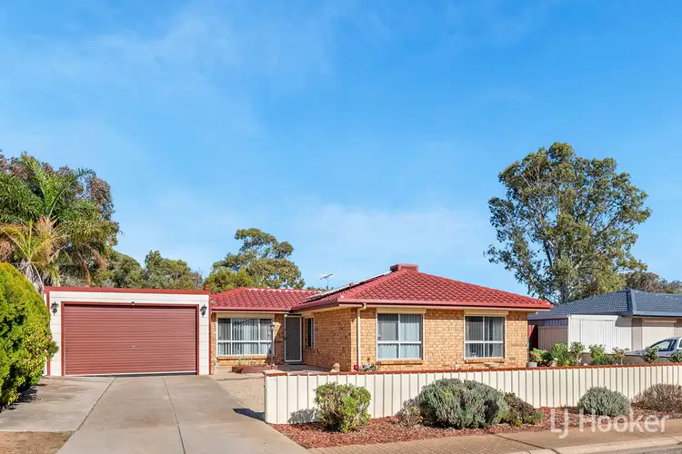 16 Commodore Parade, Andrews Farm SA 5114