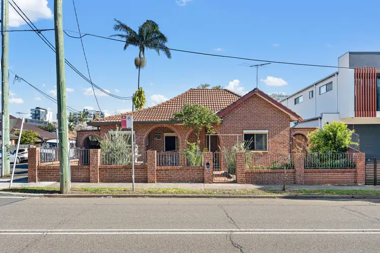 11 Shaftesbury Road, Burwood NSW 2134