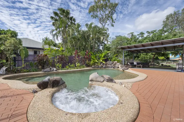 10 Pacific Avenue, Bushland Beach QLD 4818