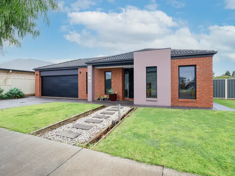 2 Dundas Lane