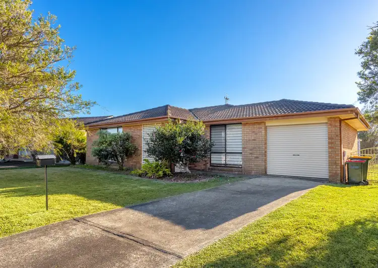 7 Kodi Close, Old Bar NSW 2430